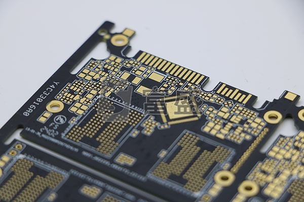 四层固态硬盘PCB1